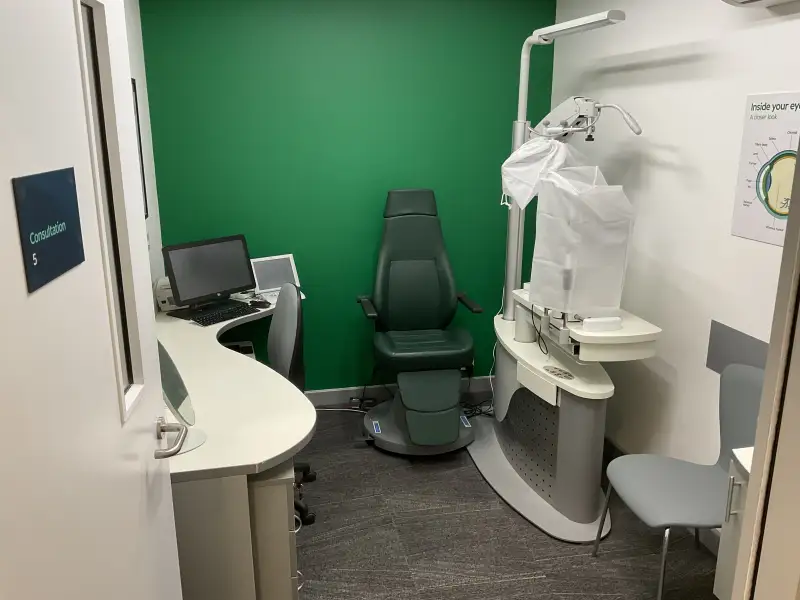New Consulting Room
Works completed: New Unitary Install, new flooring, decorating: Swipe To View More Images