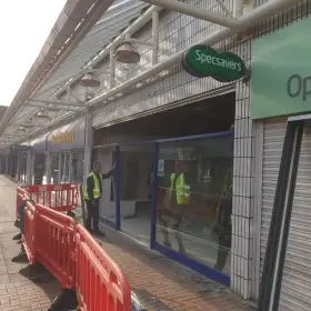 Shop front at Birkenhead Specsavers being taken out to the new expansion unit: Click Here To View Larger Image
